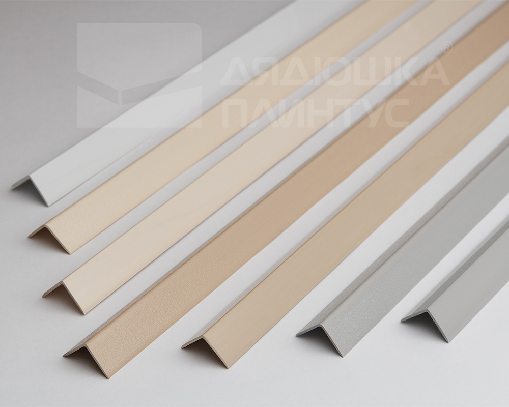 Угол ПВХ Деконика ИДЕАЛ 10*10 2,7м 093 Графит