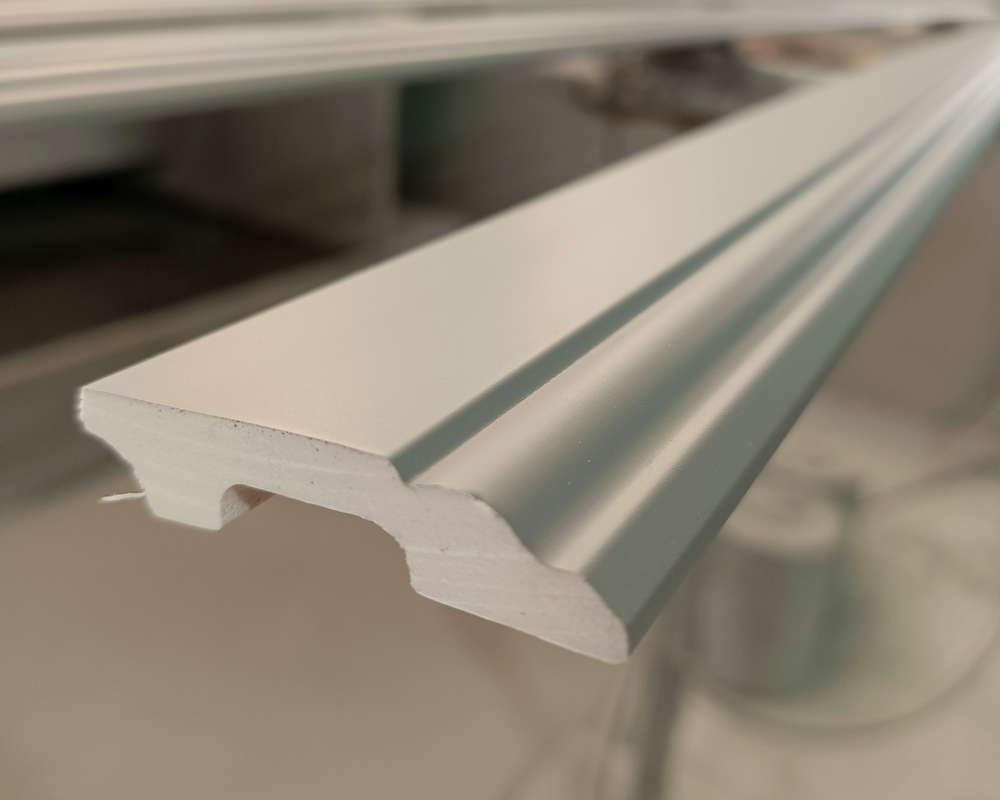 Плинтус СОЛИД 1 UHD 01/80 80*12*2000. Окраска включена в стоимость