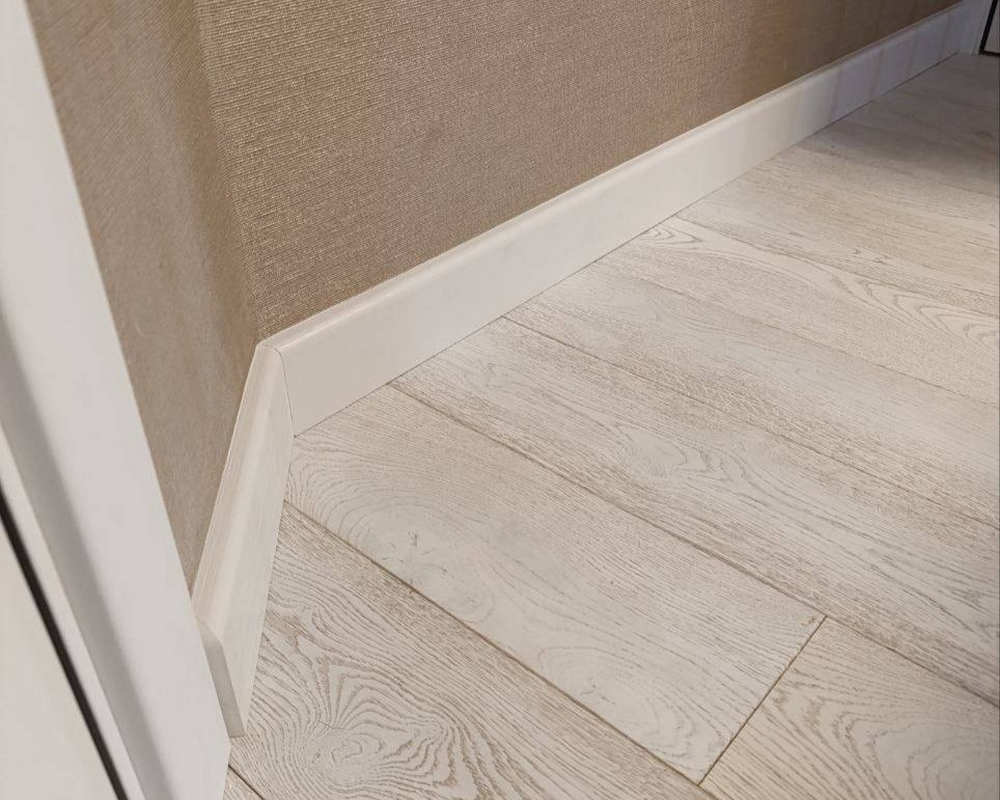 Плинтус МДФ Smartprofile Paint 100A Белый