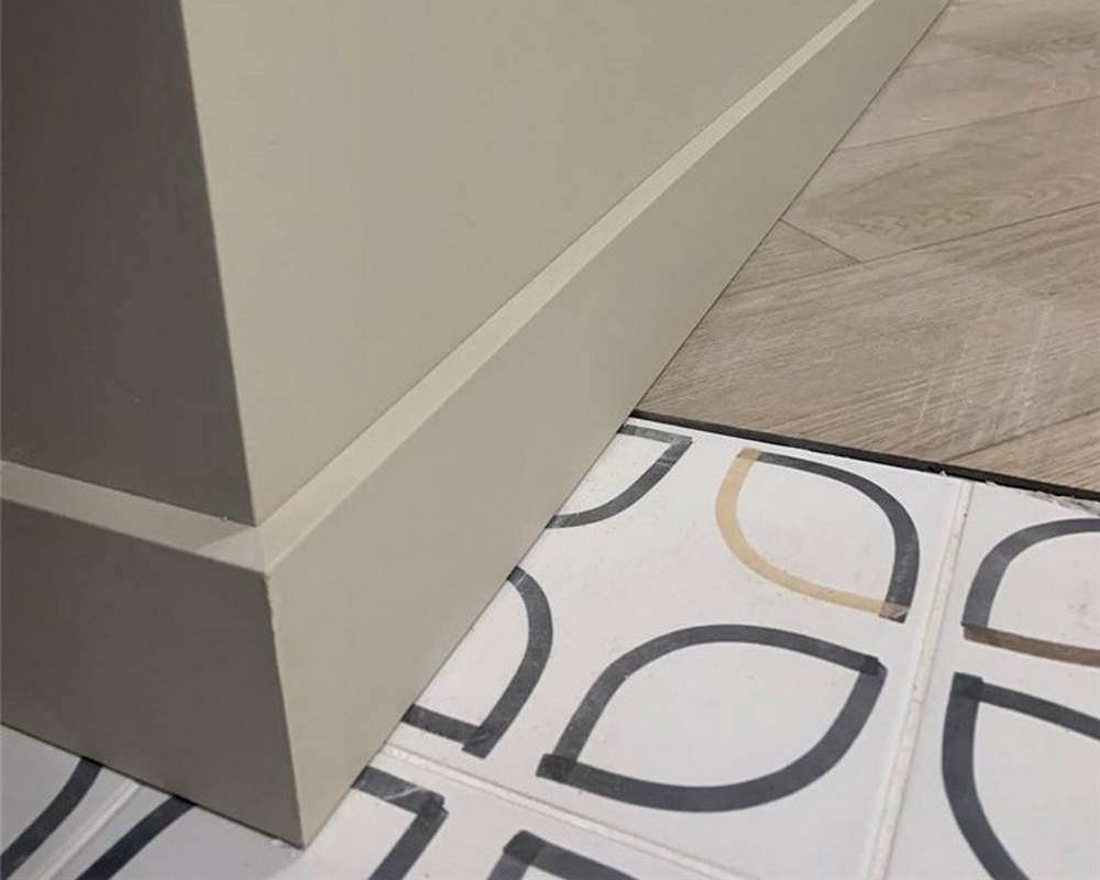 Плинтус напольный Salag Alpha 100 Серый 2,4м