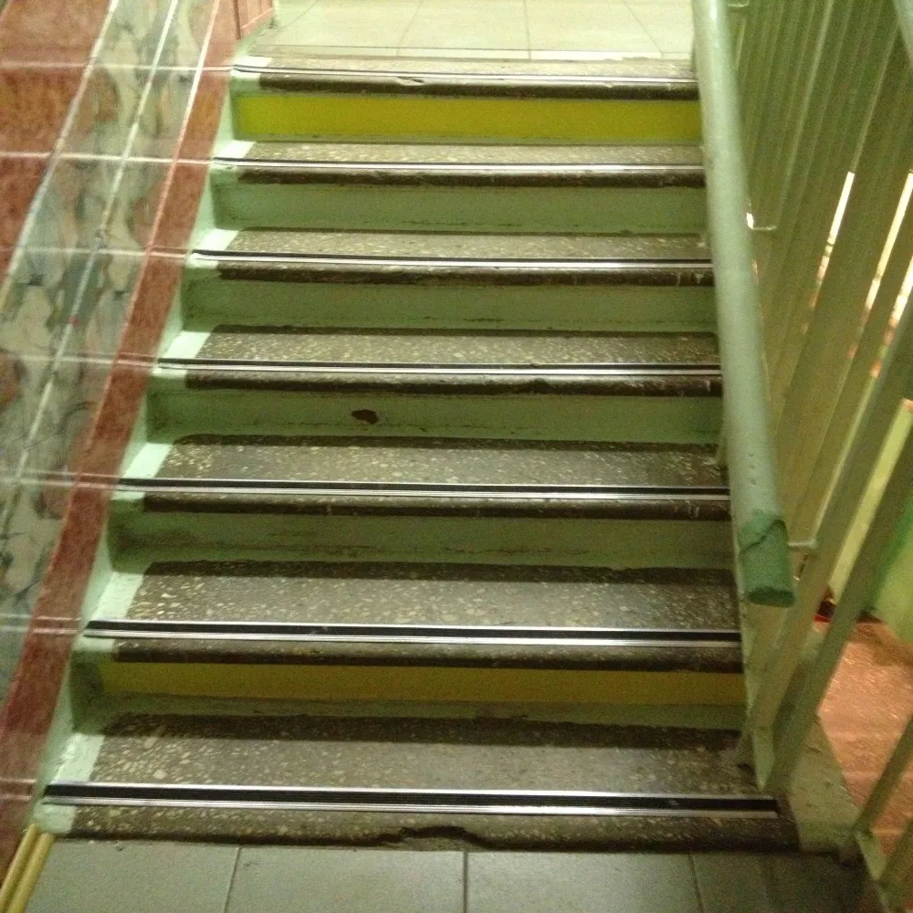 Порог одноуровневый ПС 08.2700.01лж. Серебро