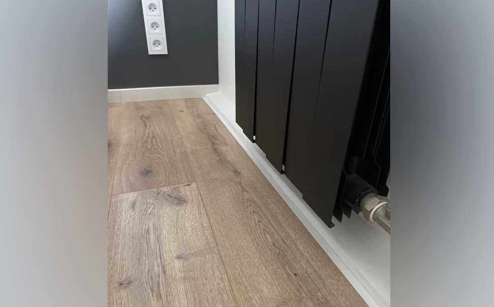 Микроплинтус MSAPL 01.2700.01L Анод серебро