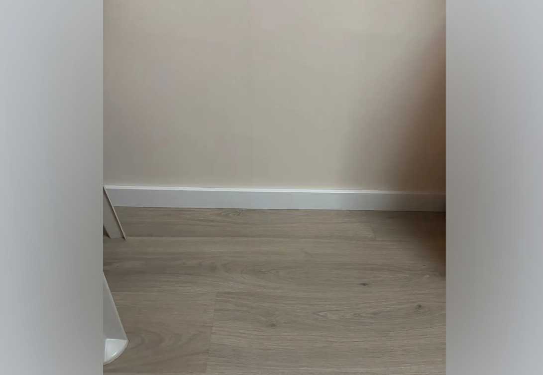 Плинтус МДФ Лука Пл 100-1МДФ.2700.24116 Белый