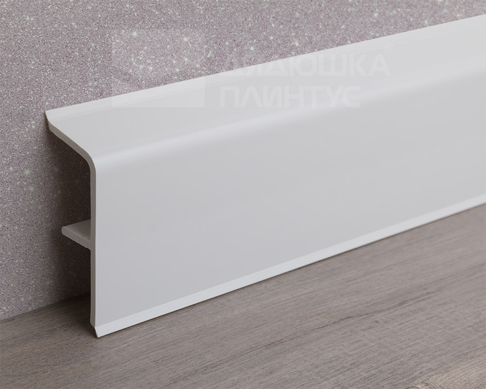Плинтус для труб отопления ПВХ Smartprofile Аква. Для труб до 25мм. 2.2 метра